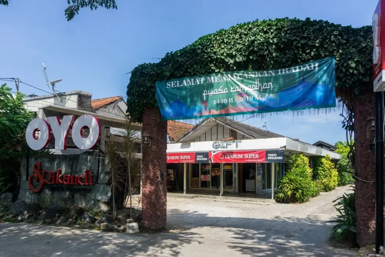 Srikandi Hotel by OYO Rooms