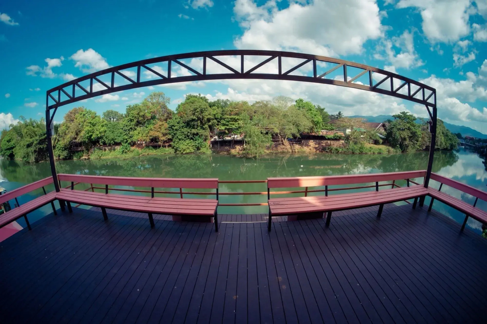 Laluna River House