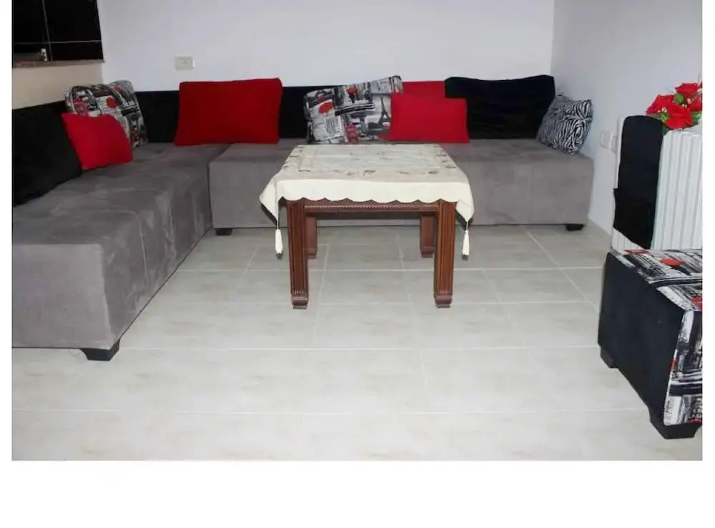 Studio in Erriadh, With Wonderful sea View, Enclosed Garden and Wifi -