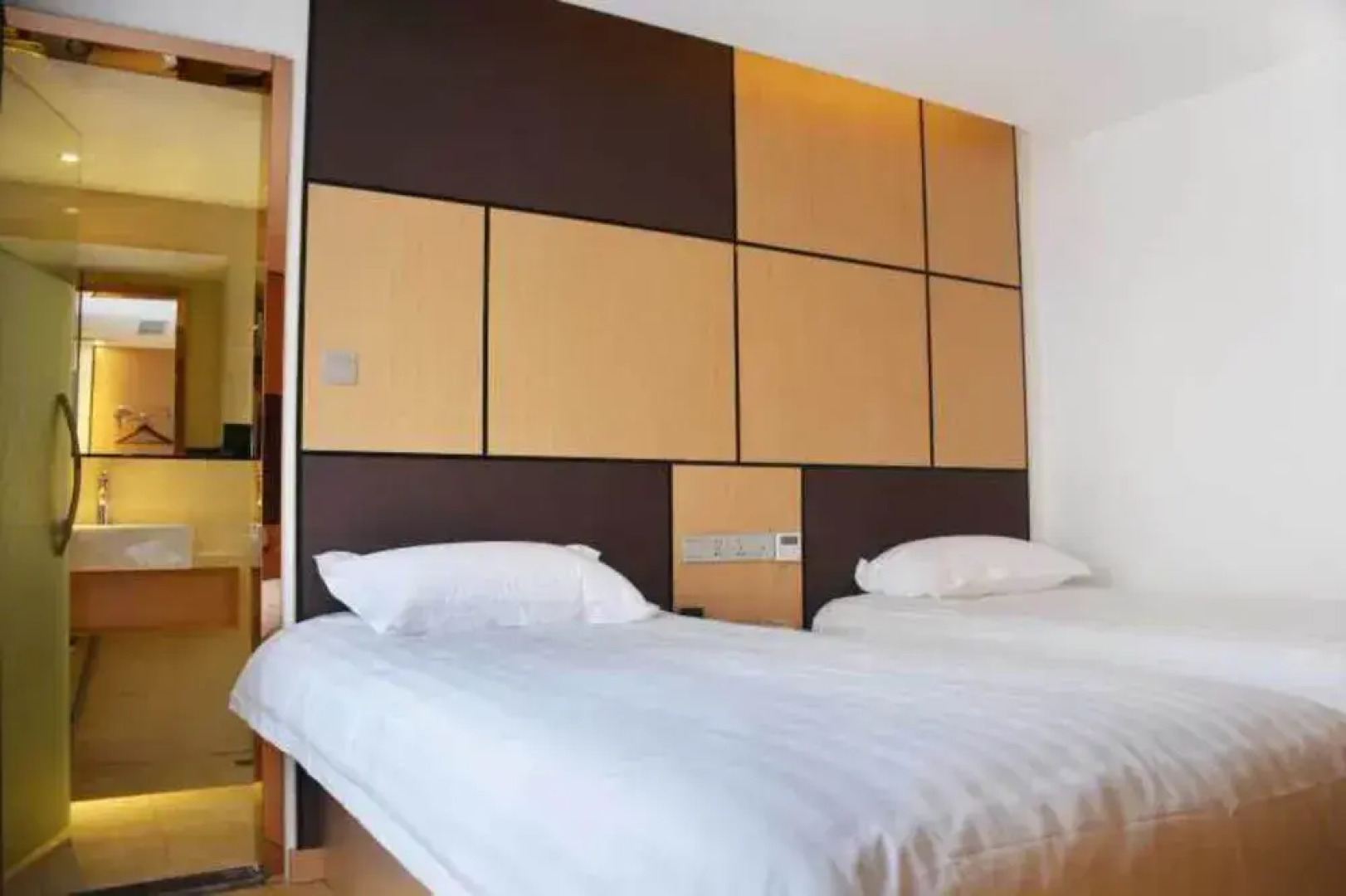 Wan Xin Hui Xuan Hotel