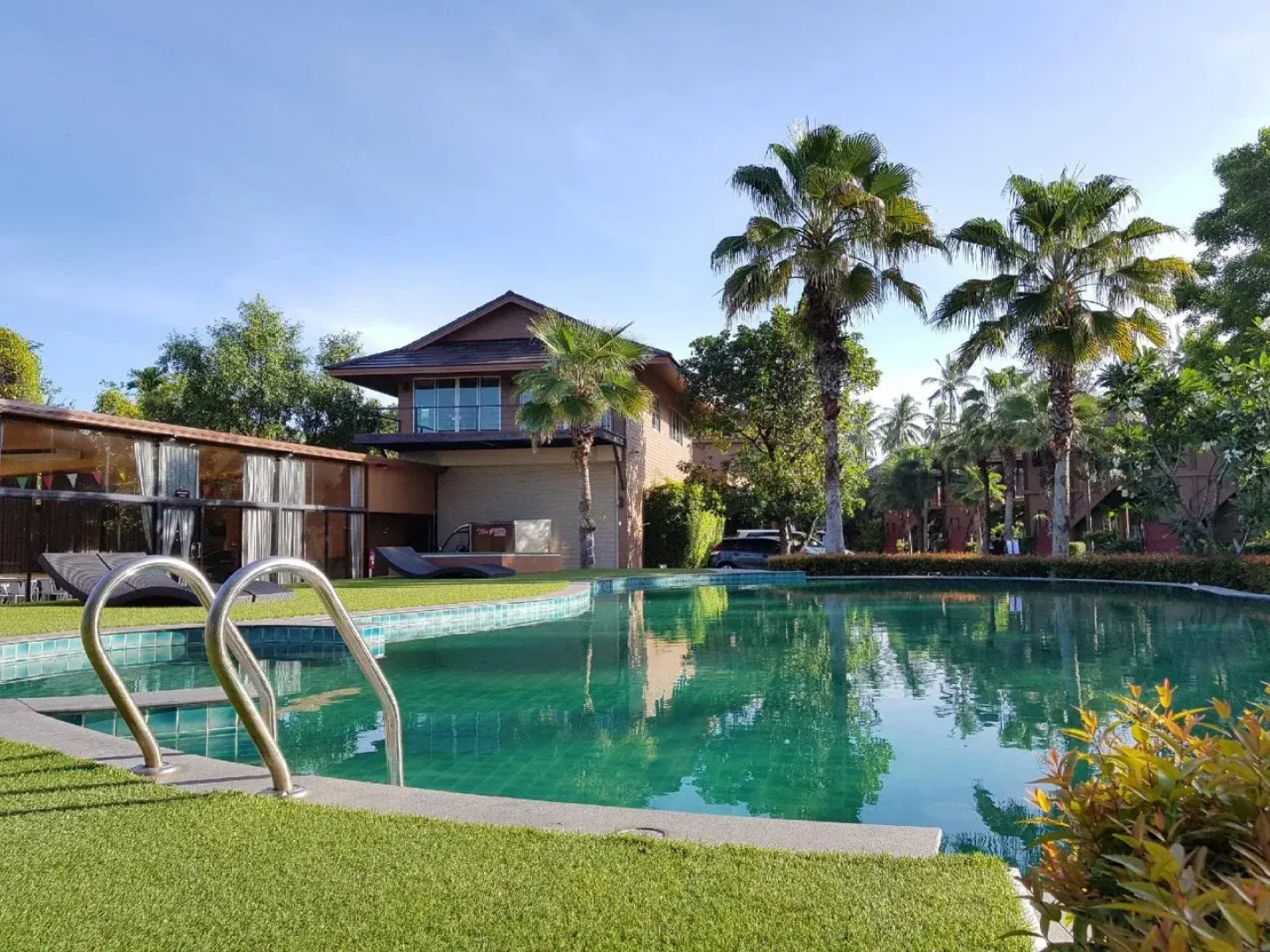 The Grace Amphawa Resort