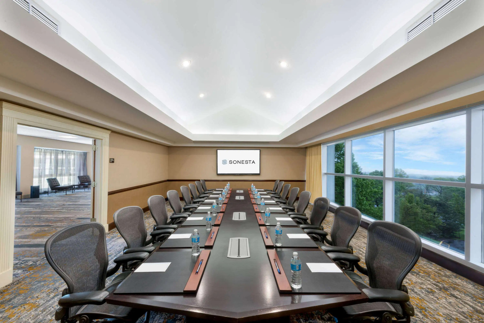 Hamilton Park Hotel & Conference Center