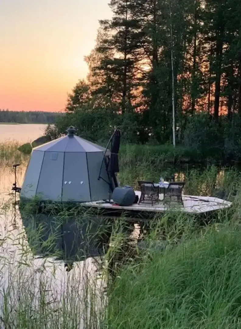 Room in Lodge - Peace & Quiet Hotel Floating Glass Room for 2 Guests Experience Northern Lights