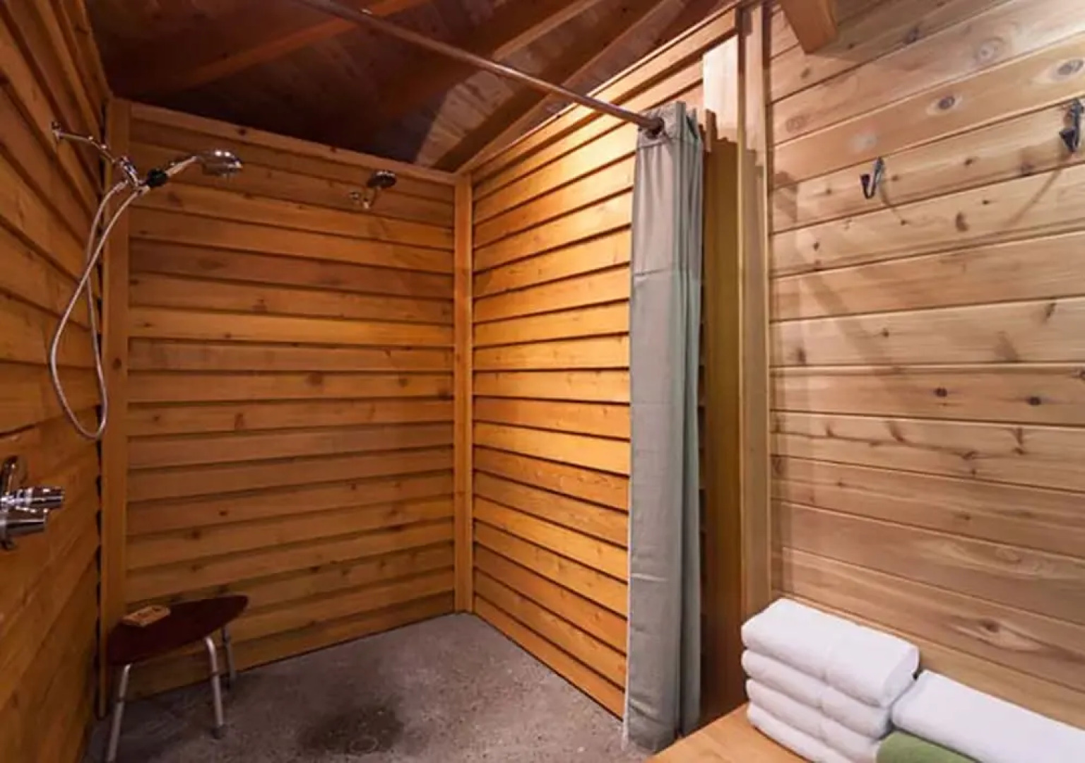 Stormking Hotel at Mt. Rainier