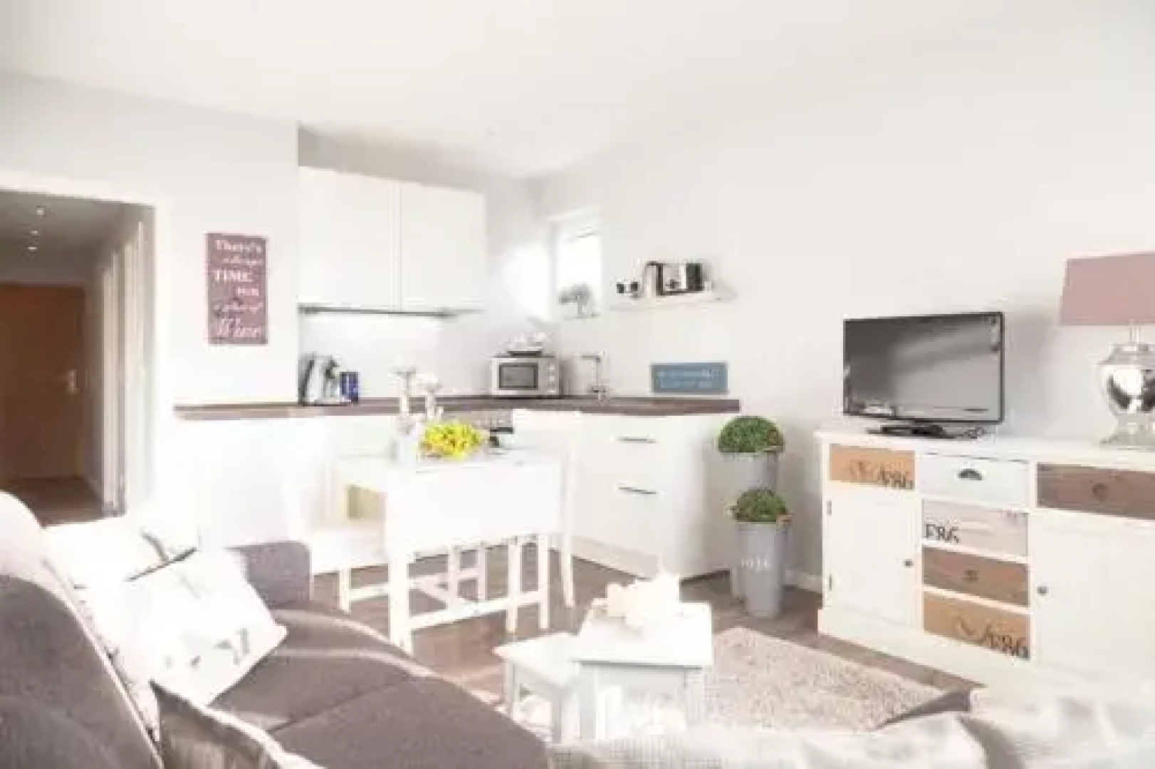 Th_ H_Str_3 App_ 30 Kaisers Home