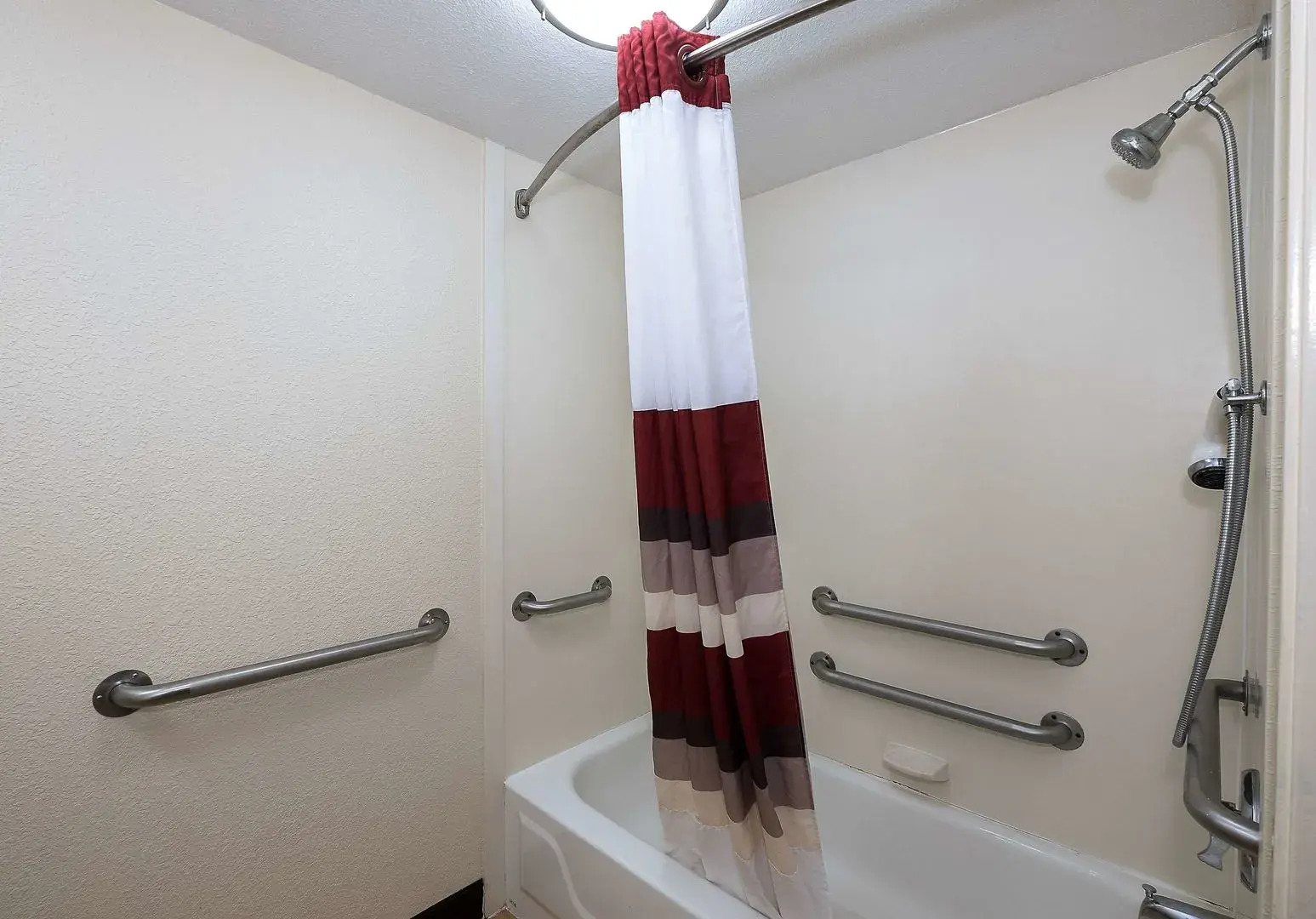 Red Roof Inn Toledo - Maumee