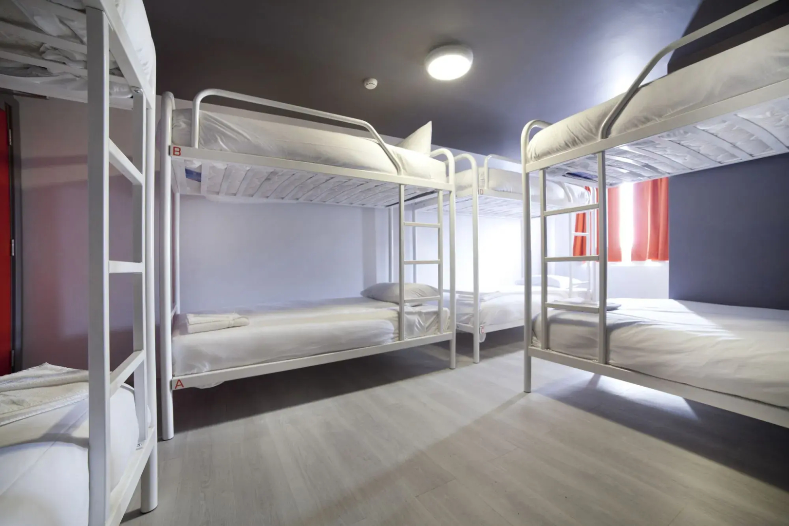 Sleeperdorm - Hostel