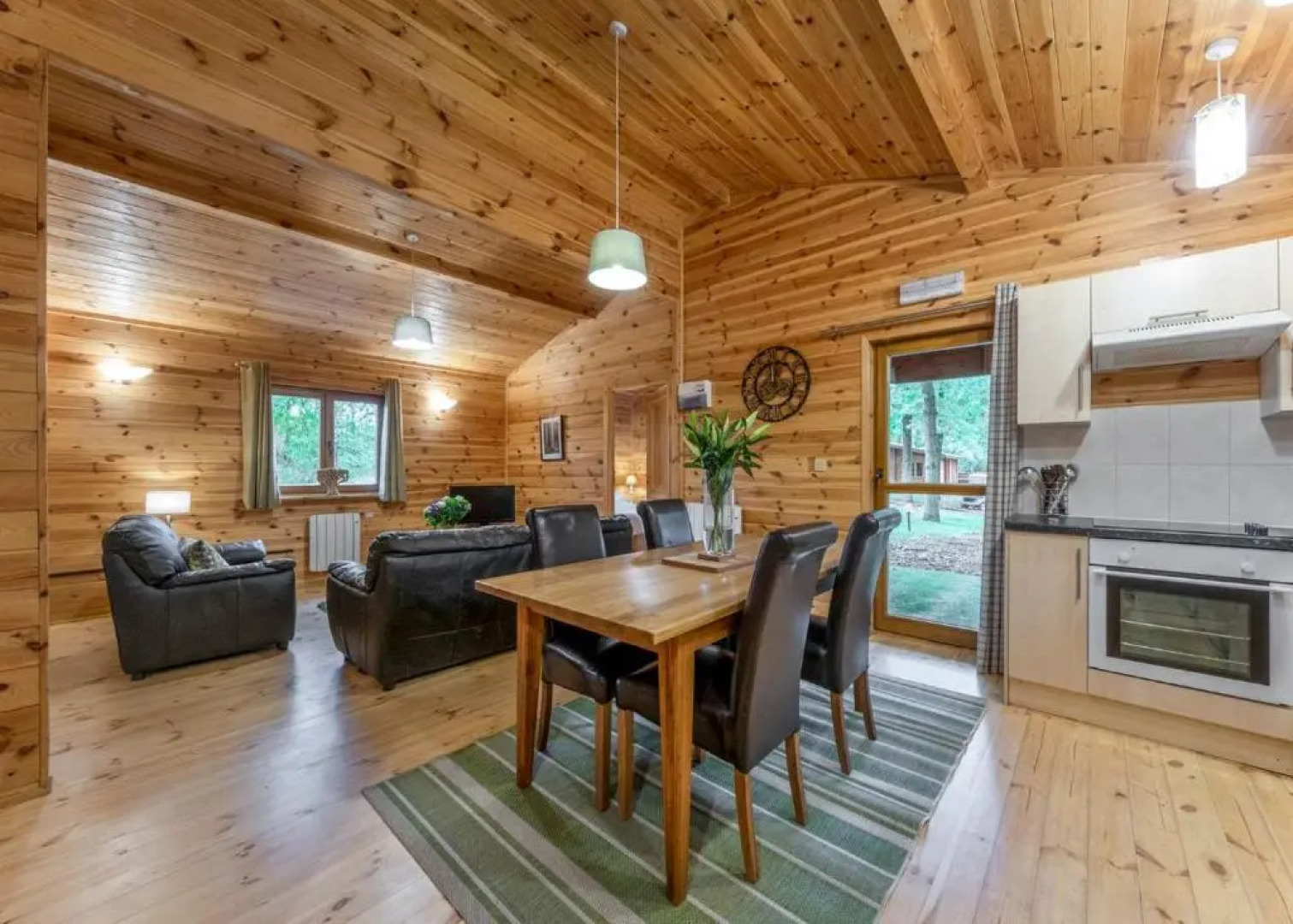 Woodland Park Lodges