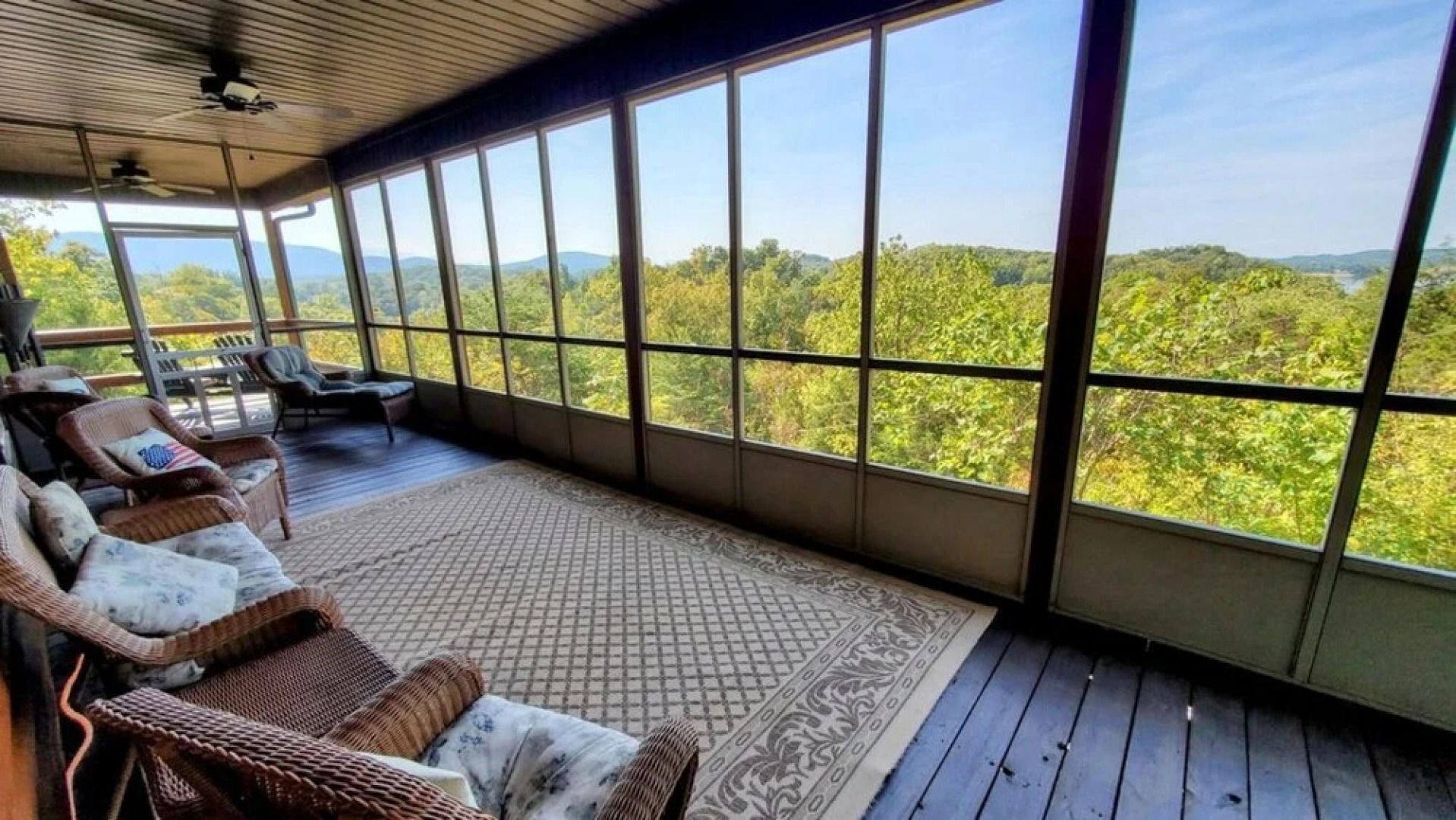 Peacewood : Hot tub, Lake Views, Private