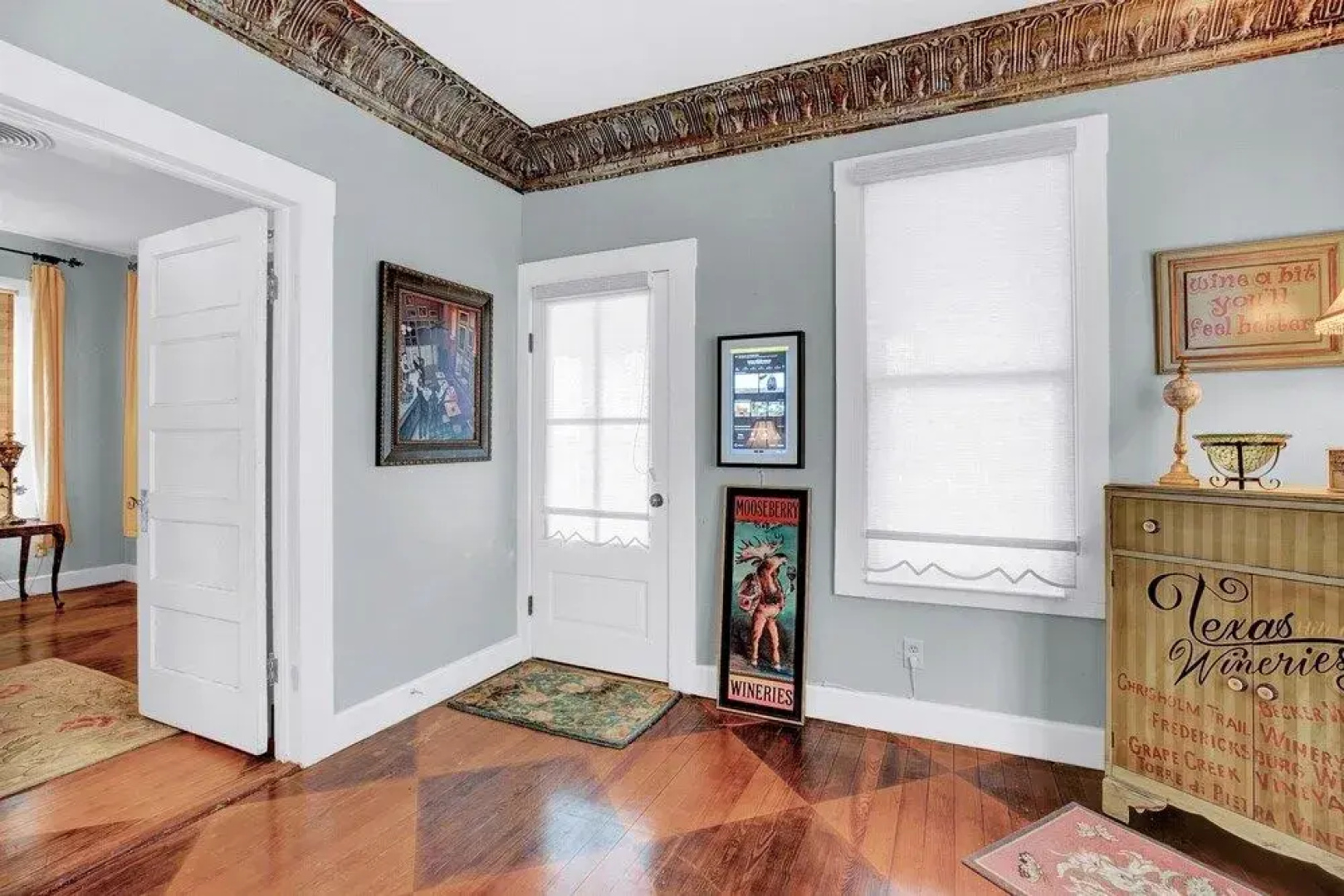 New! Stunning Historic Home Near Town With Bbq!