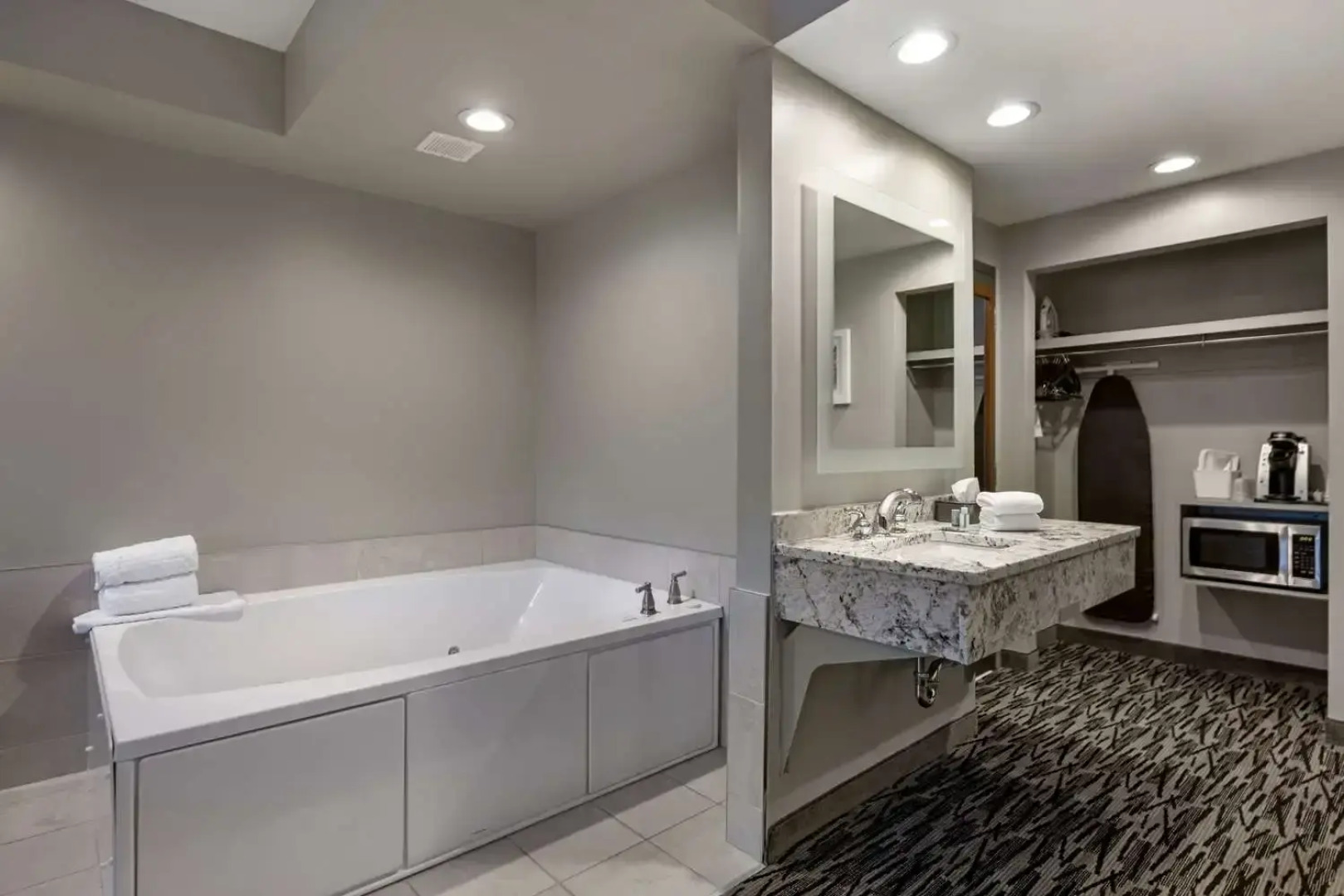 Best Western on the Avenue