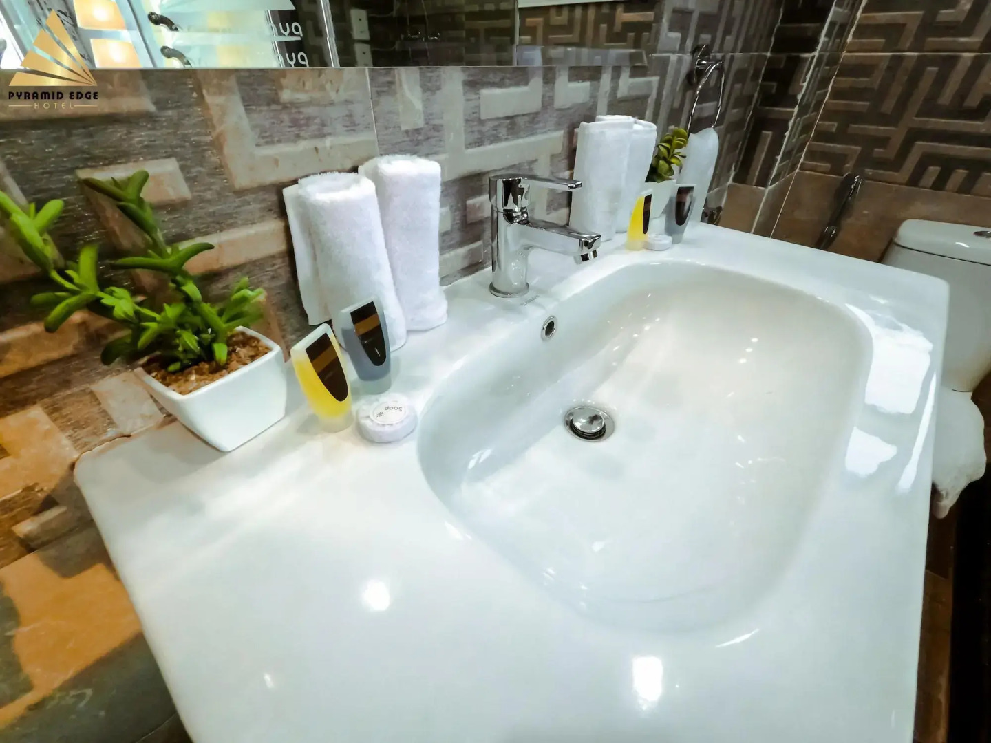 Pyramid Edge Hotel & Exclusive Pyramids View Rooftop