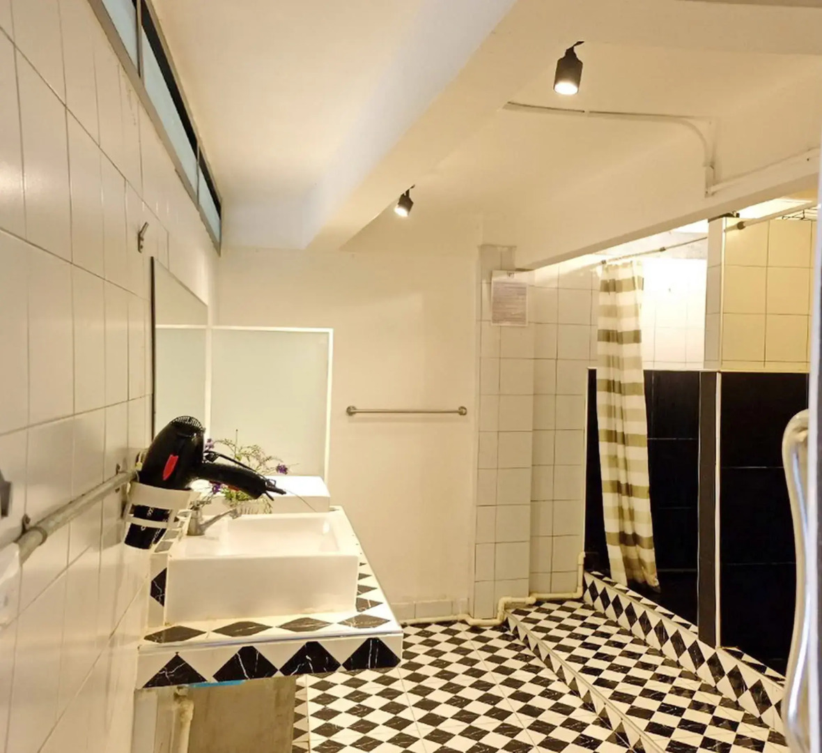 Bangkok Nomad Hostel