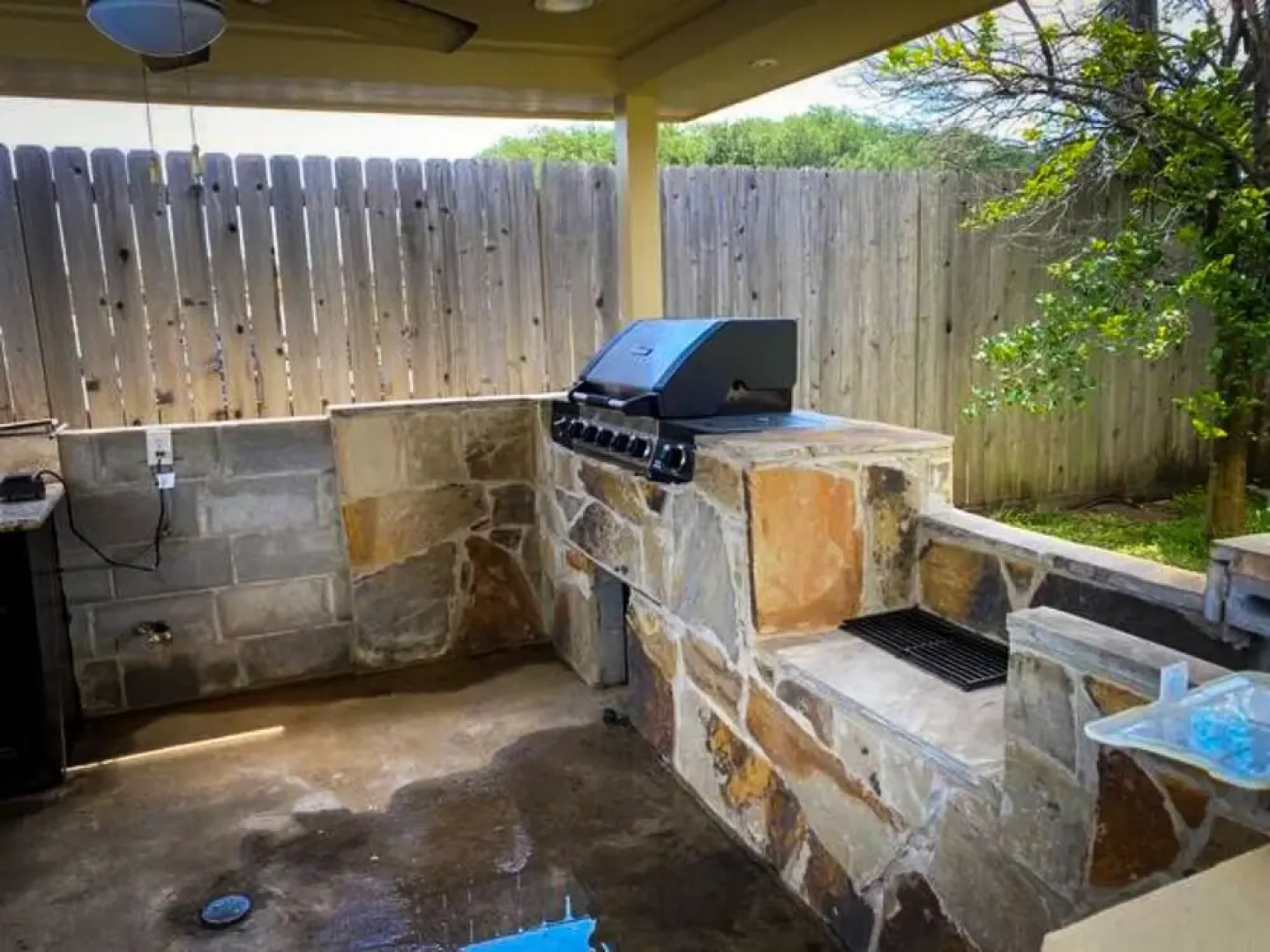 4Bdrm 3.5Bath 8Beds - Pool House