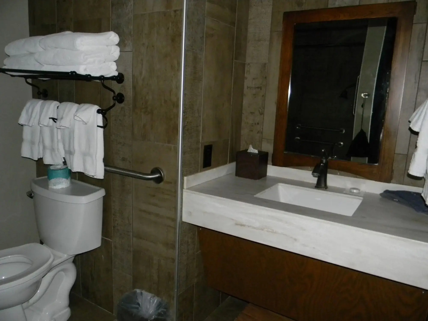 Echo Bluff State Park