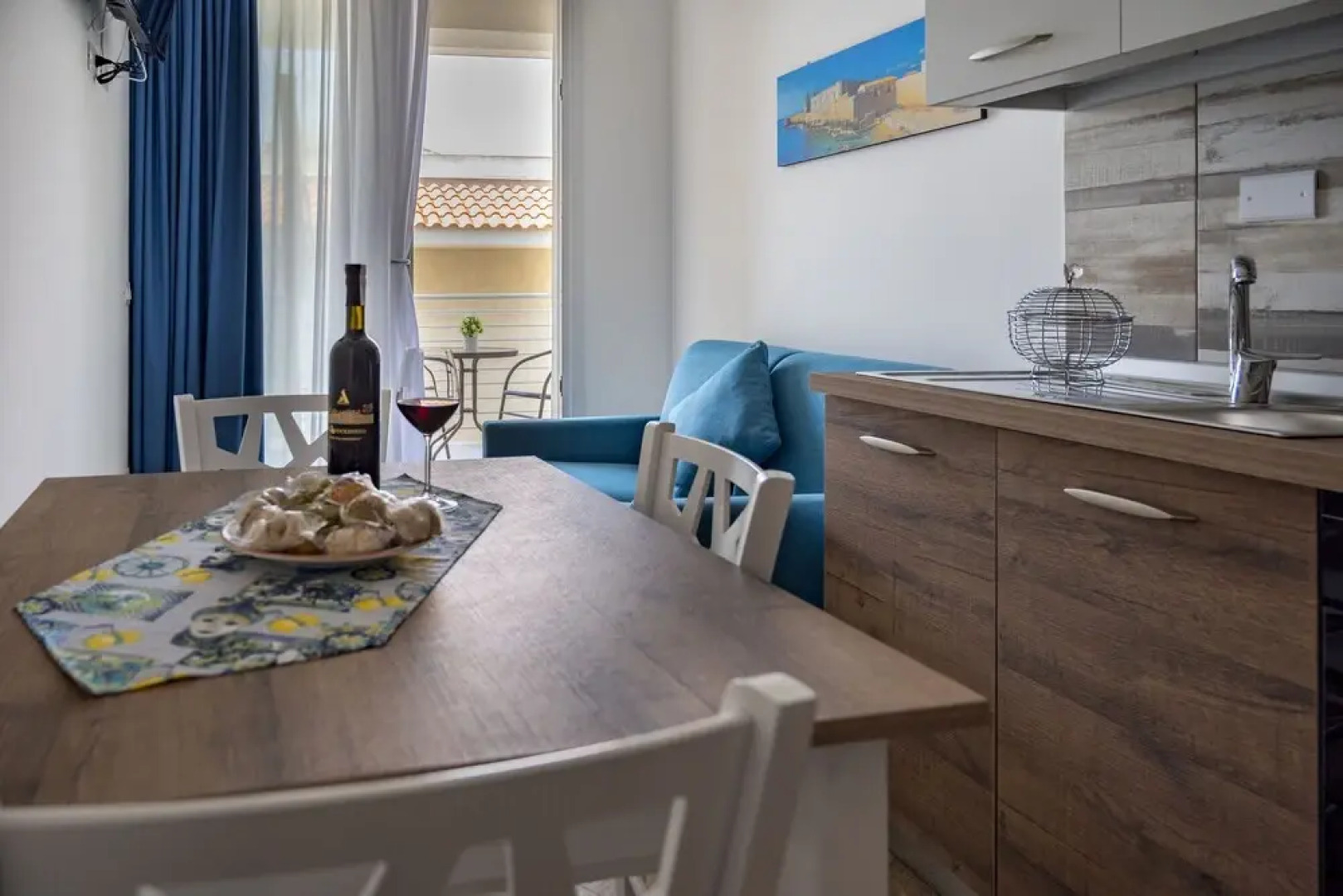 Cristallo Apartment On Sea Shore