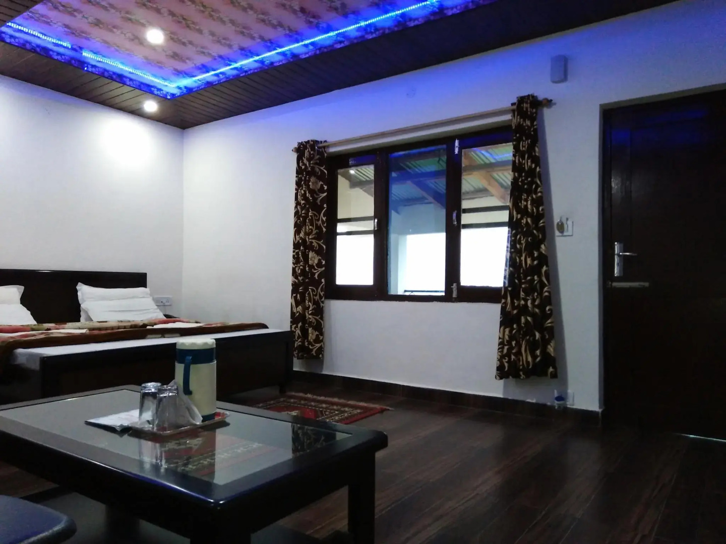 Hotel Himdhara