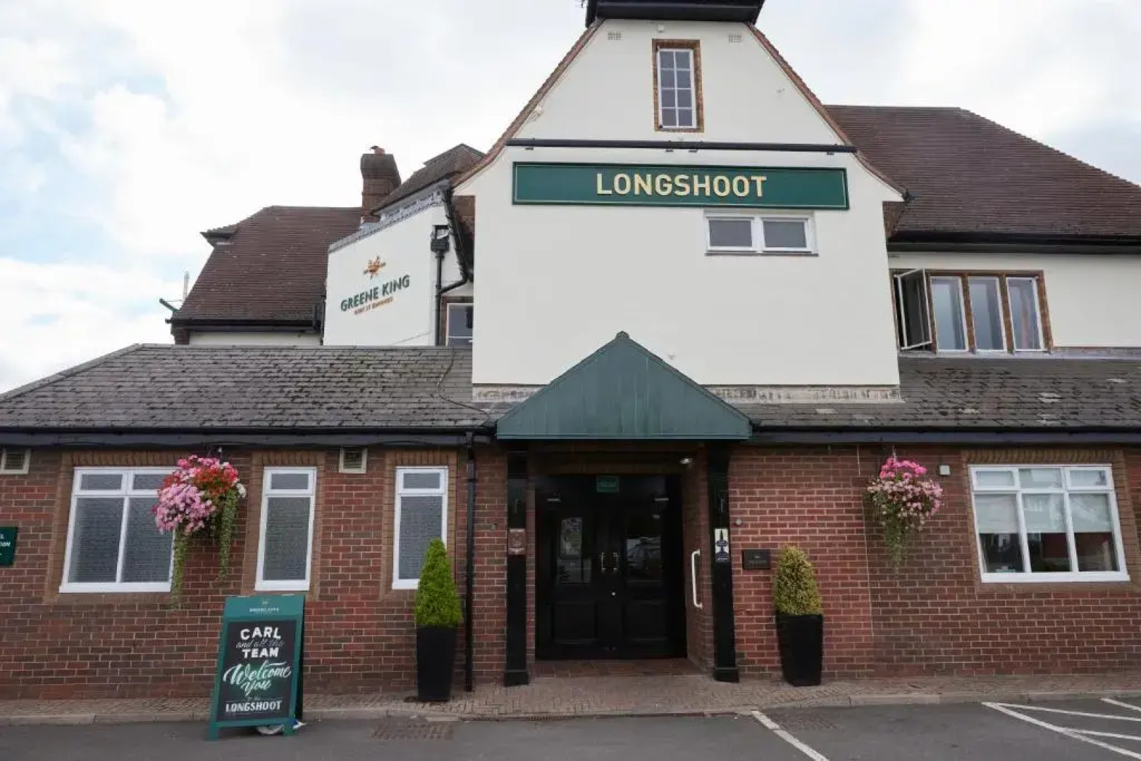 The Longshoot Hotel by Greene King Inns