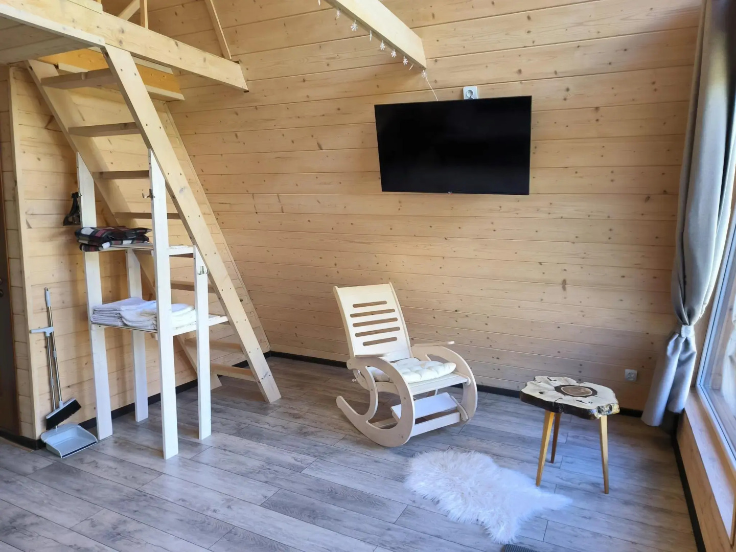 Дача у горы