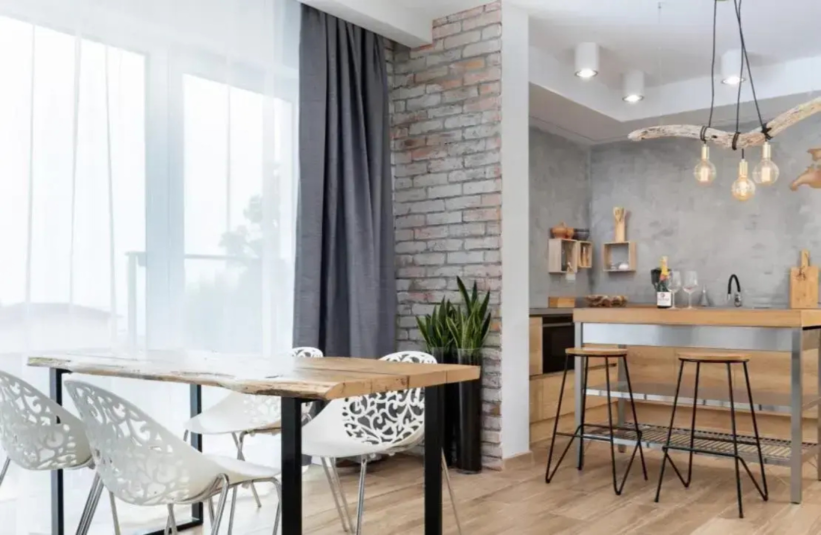 Sailor 7 Z bocznym widokiem na morze