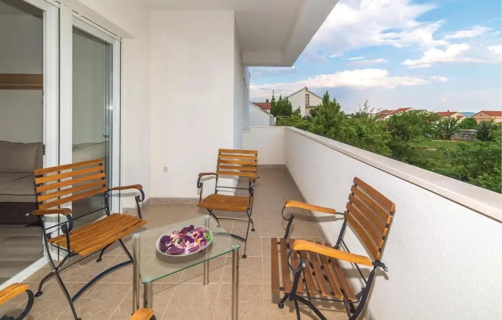 Beautiful Apartment in Kastel Stari With 3 Bedrooms, Outdoor Swimming Pool and Sauna