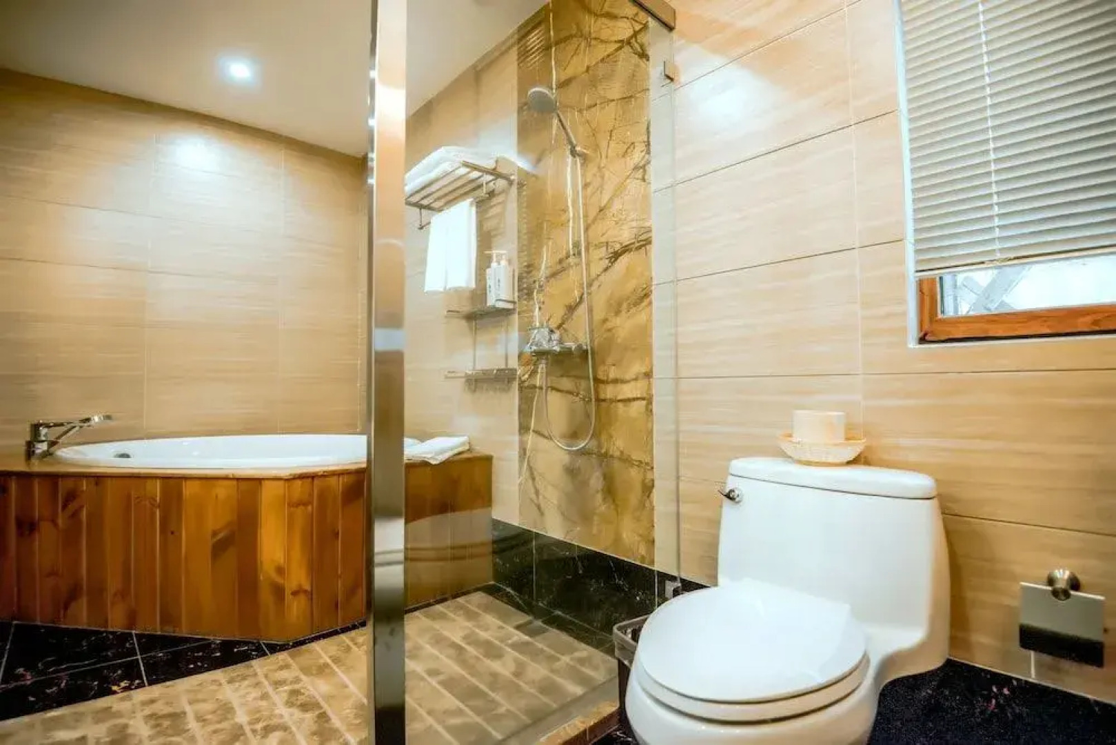 Loving Clouds Family Inn