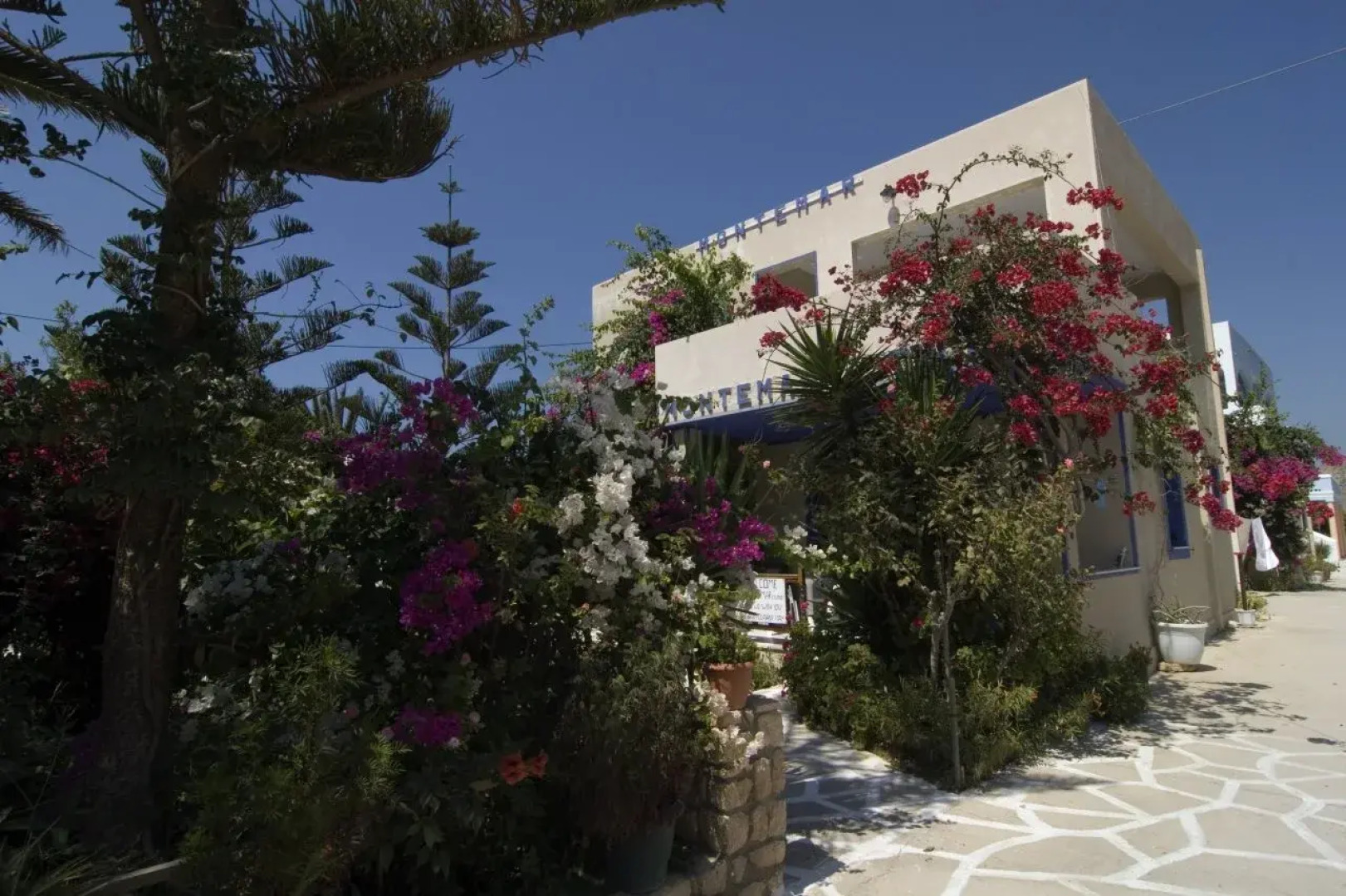 Montemar Studios & Apartments