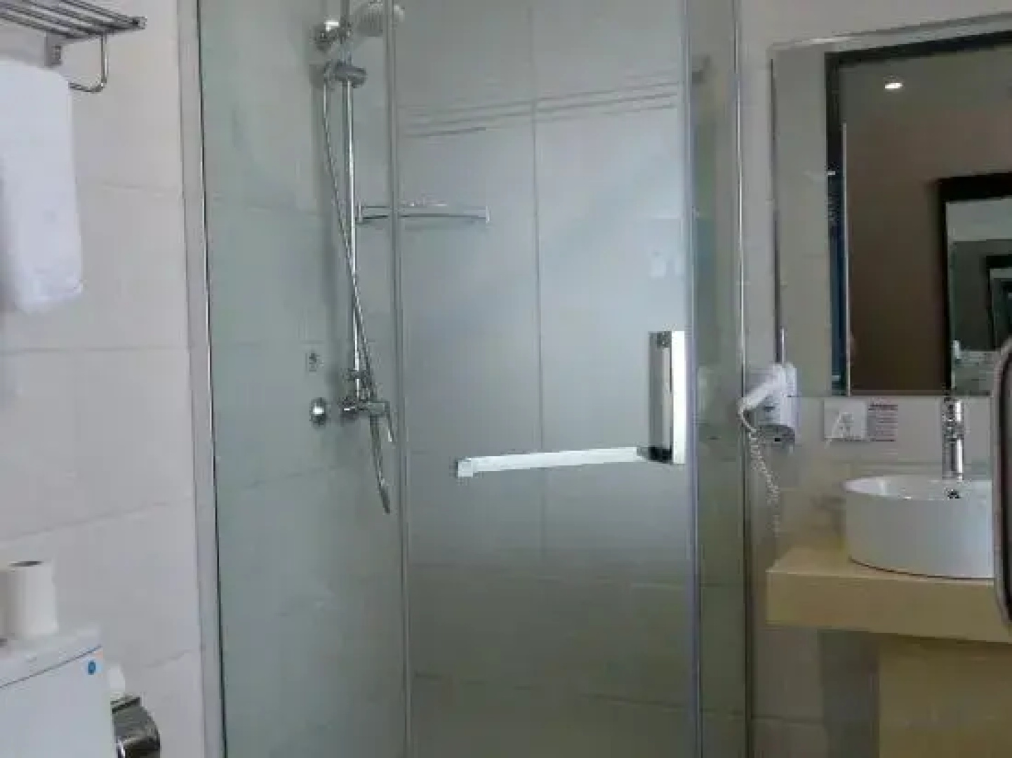 Ruihe Hotel in Lucheng City