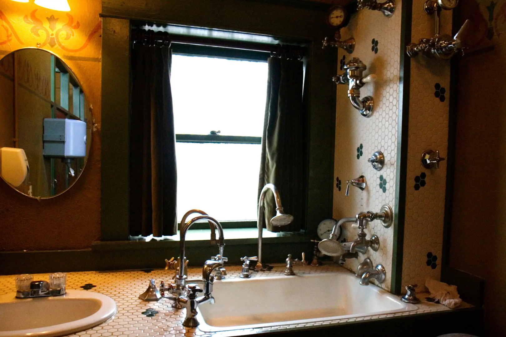 McMenamins Olympic Club