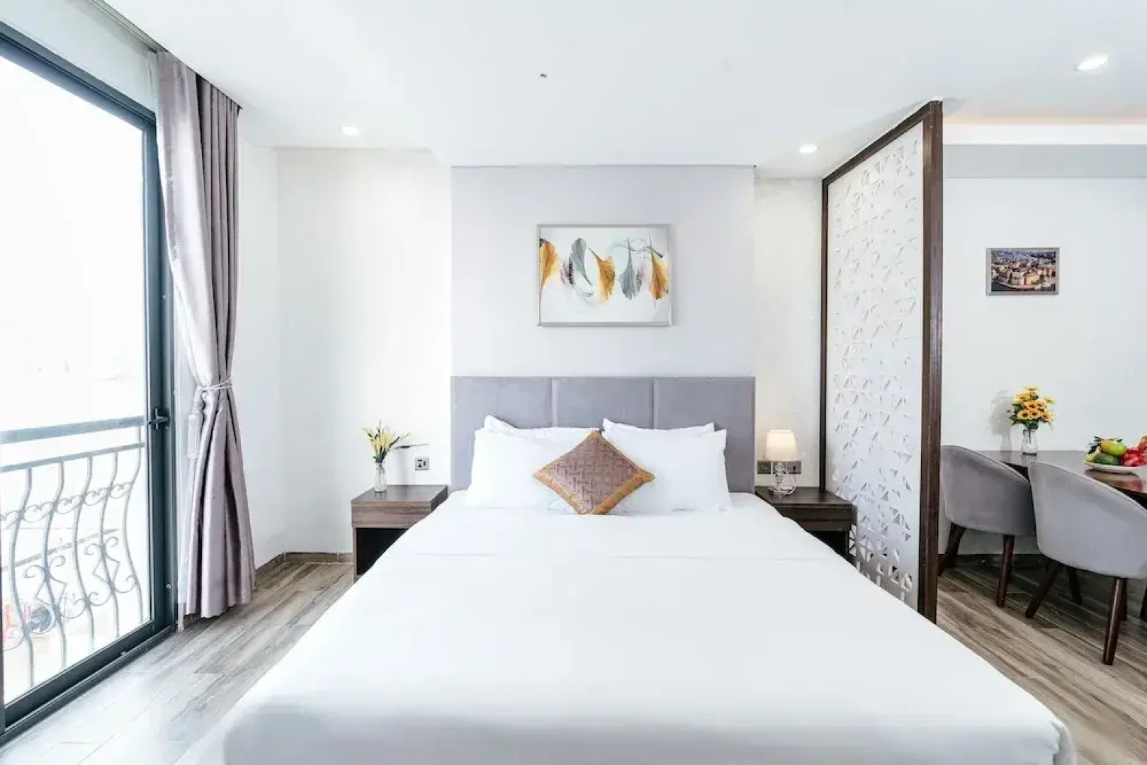 SWEDEN Hotel and Apartment