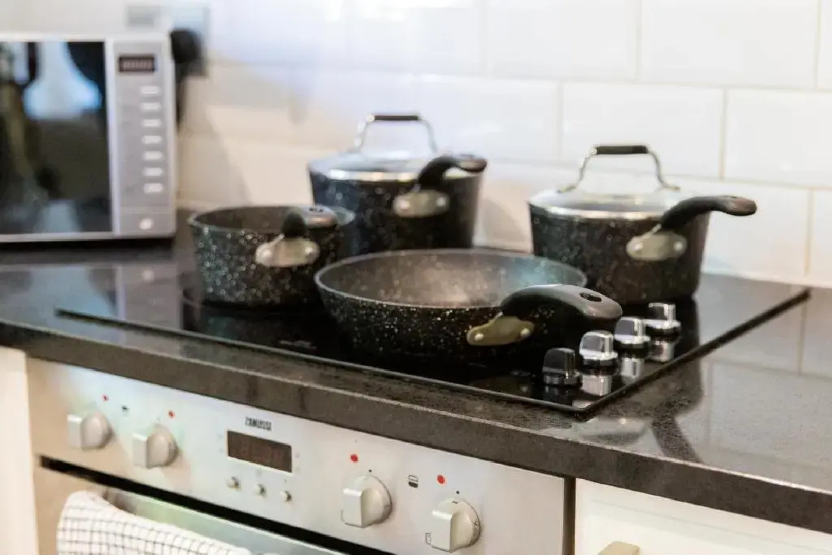 Velvet 2-bedroom Apartment, Brewery Road, Hoddesdon