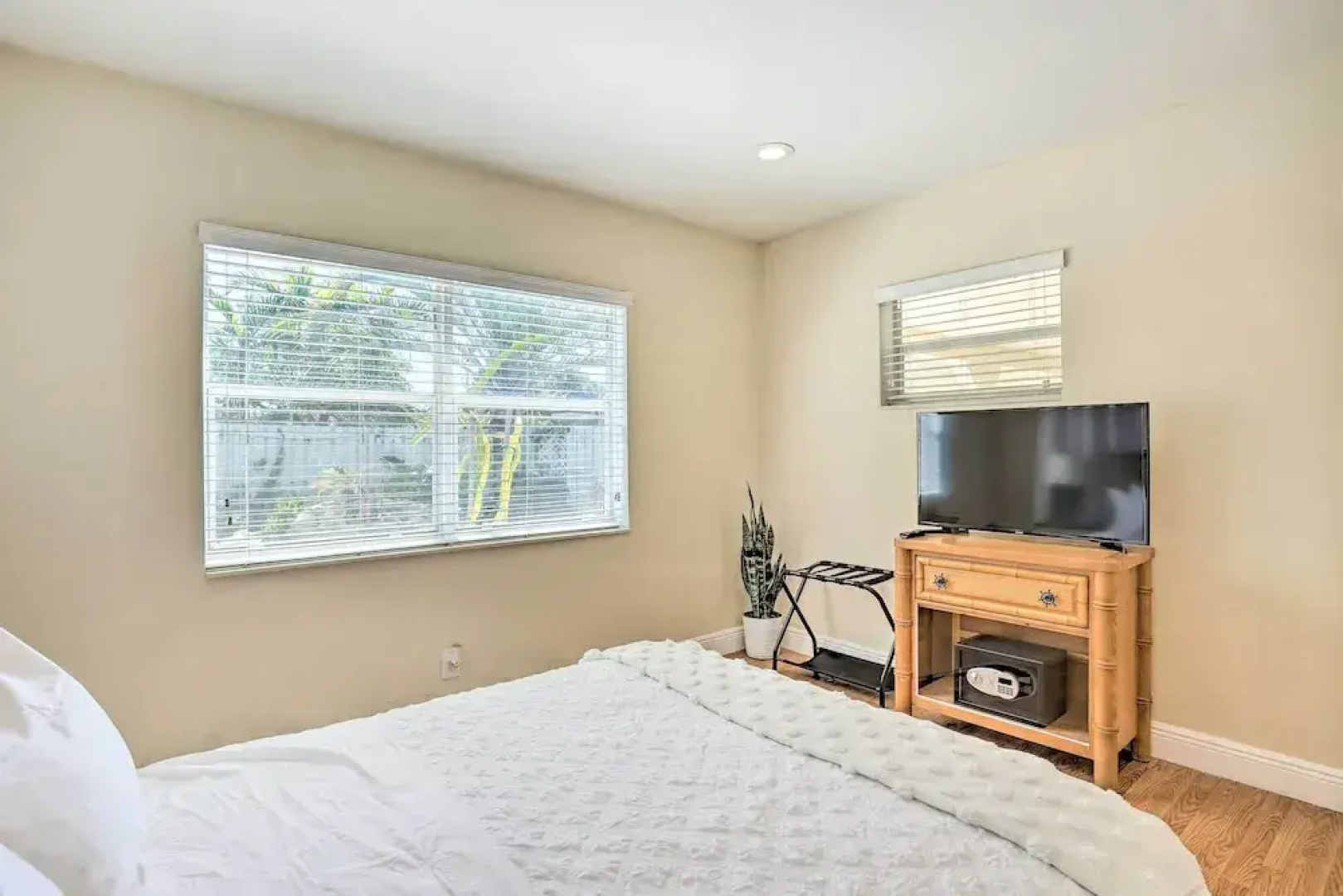 Vacation Rental w/ Private Pool in Wilton Manors