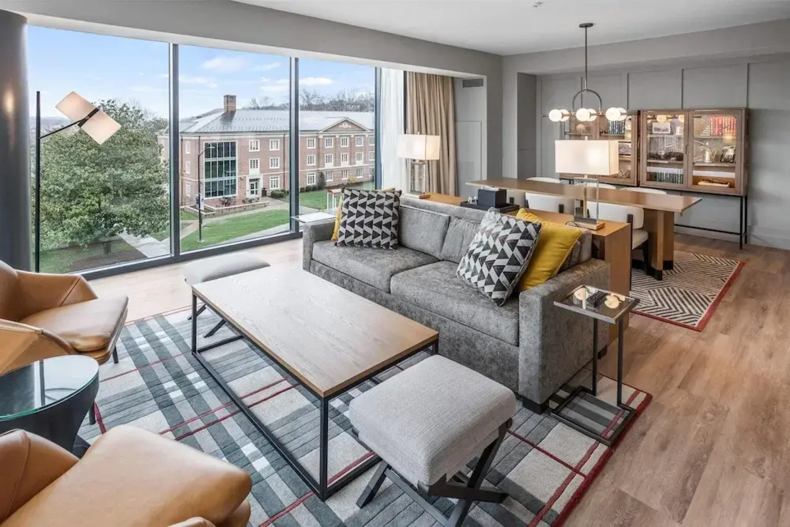 The Highlander at Radford, Tapestry Collection by Hilton