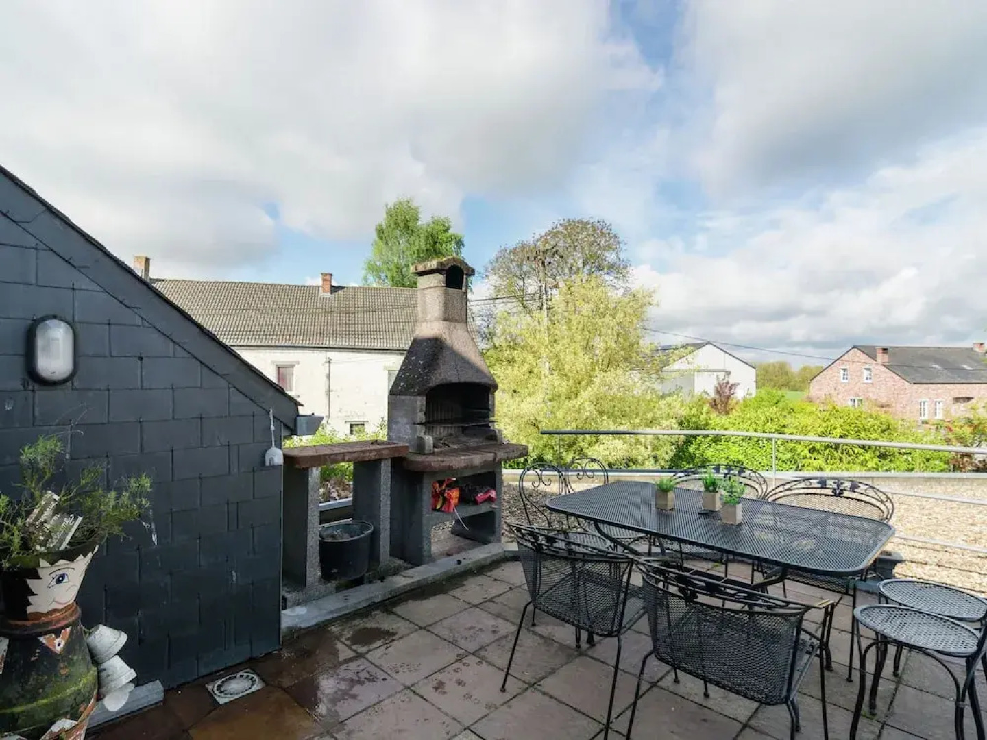 Spacious Farmhouse in Fontenelle with Garden