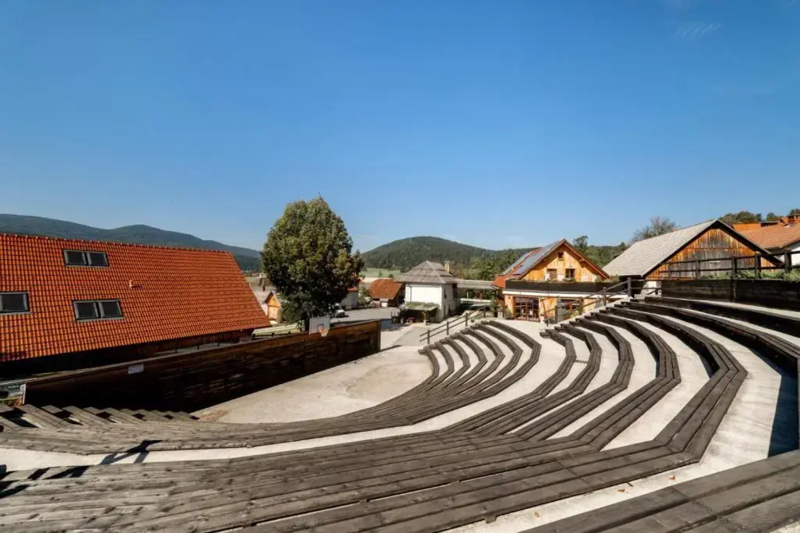 youth hostel arsviva