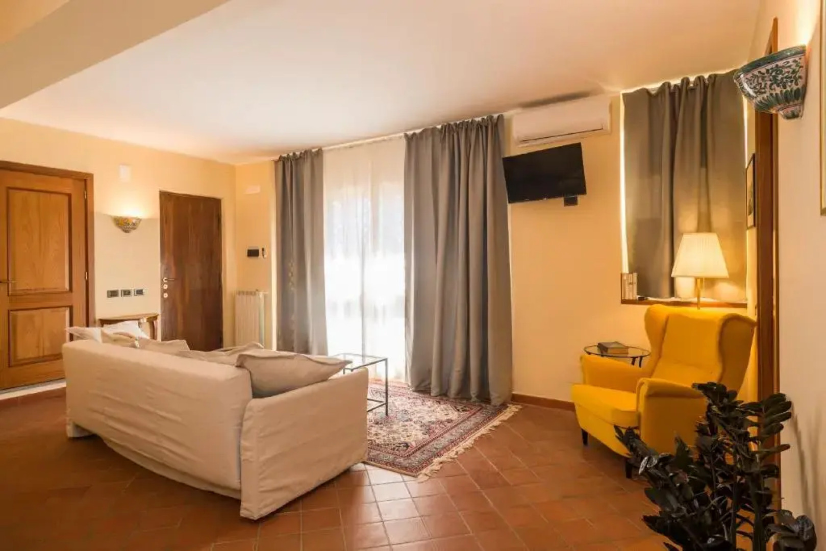 Lumia Luxury Apartments