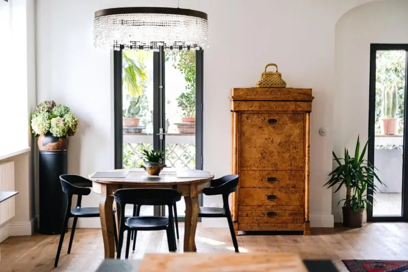 Luxury Apartment with a balcony lake Lago Maggiore