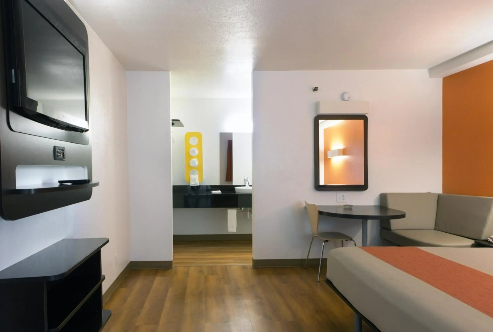 Motel 6 Cutler Bay, FL