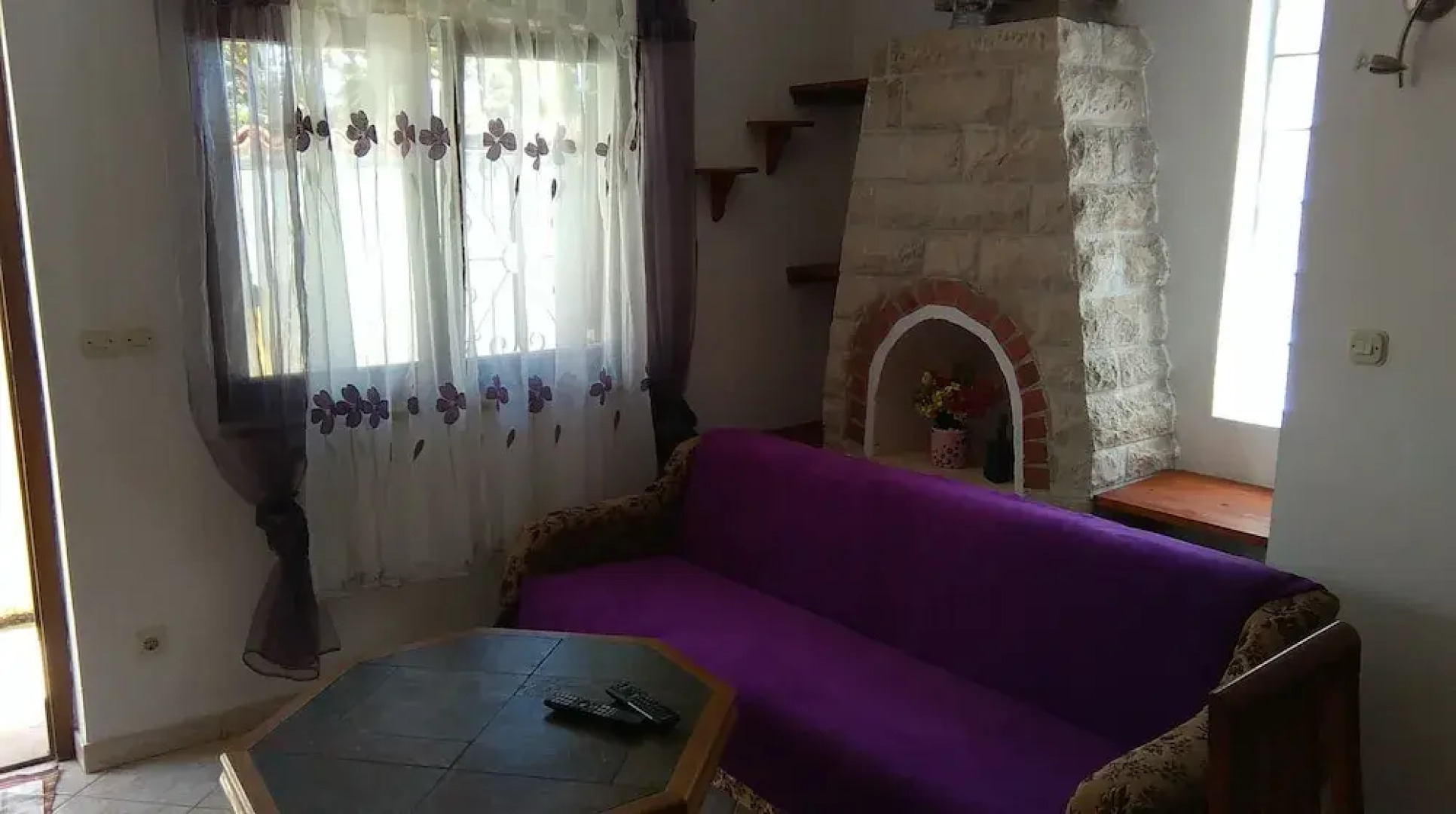 House for Families and Pets Welcome