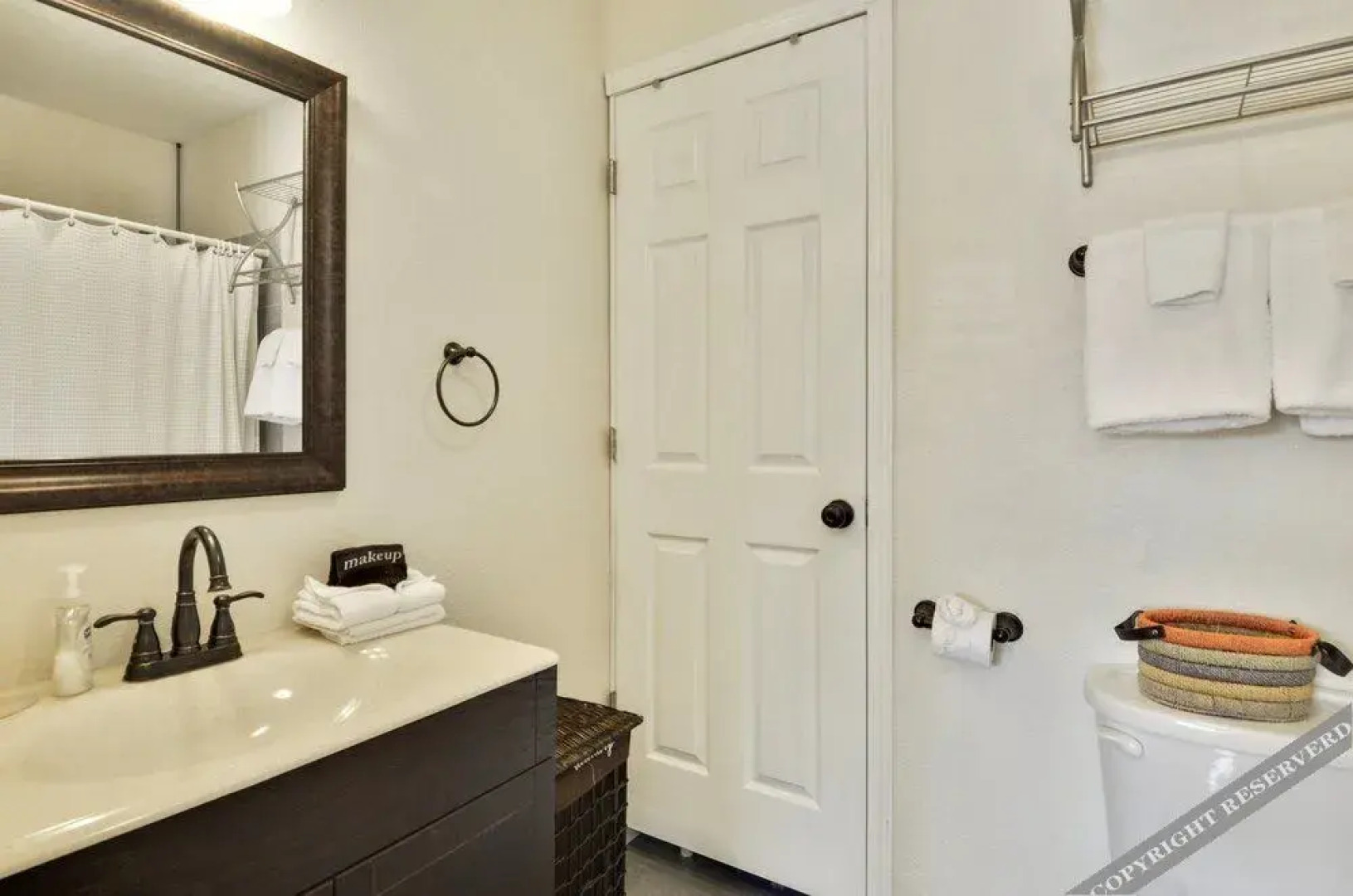 Crabbin Cabin by RedAwning