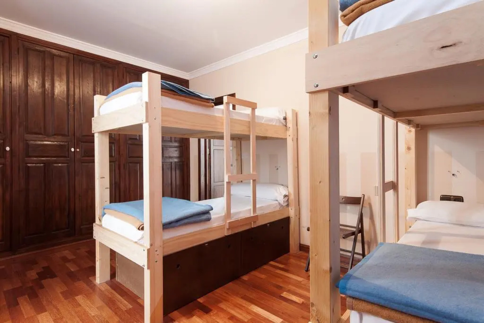 Feel Hostels City Center