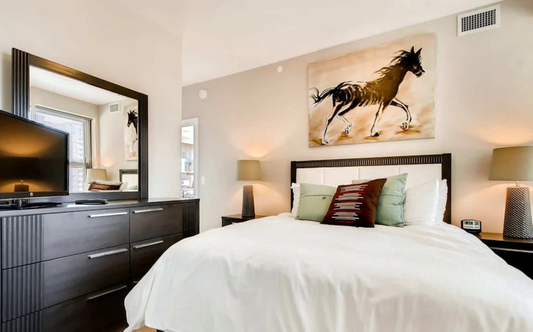 Global Luxury Suites near Canyon Lakes