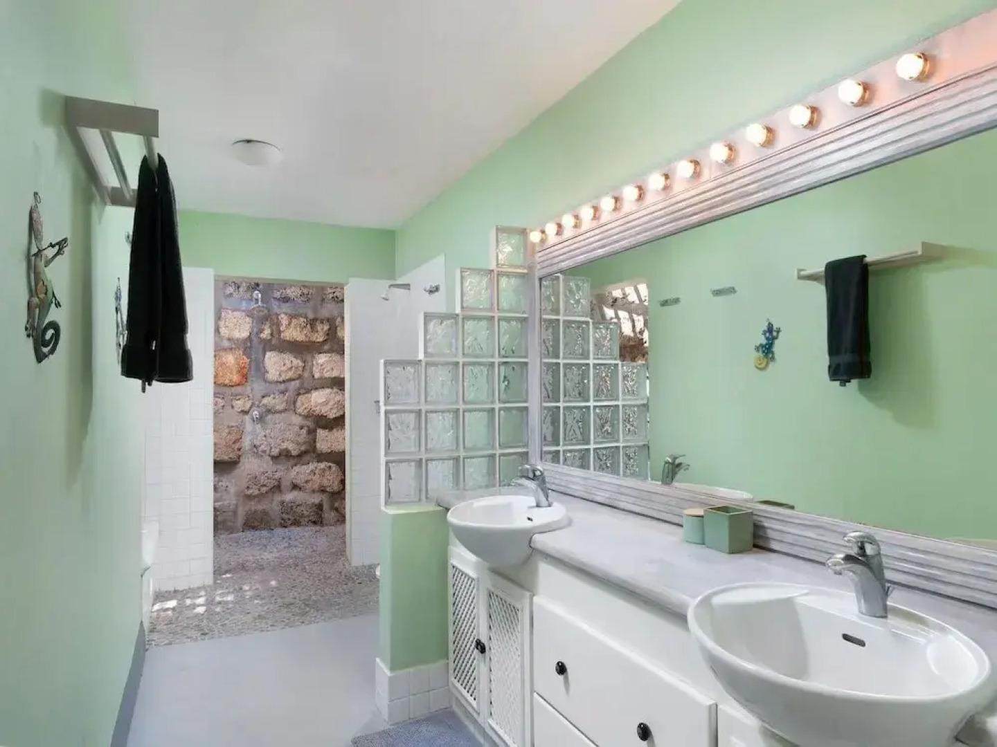 Inch By Inch 3 Bedroom Home by Bluescape