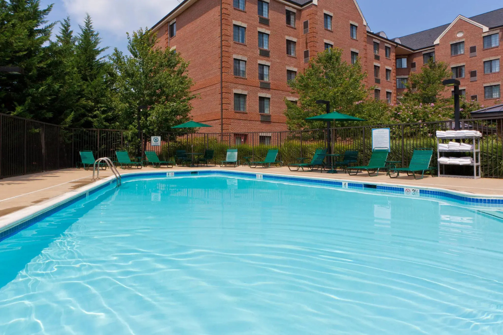 Staybridge Suites Tysons - McLean by IHG