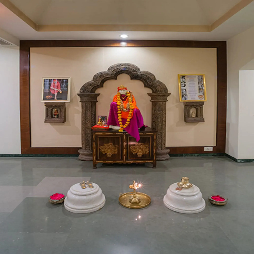 Renest Shraddha Inn - Shirdi