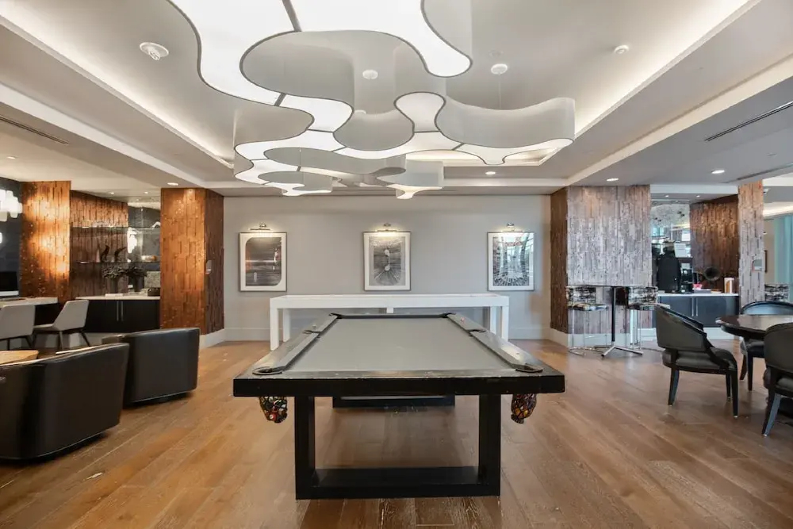 The Luxe Suites at University City