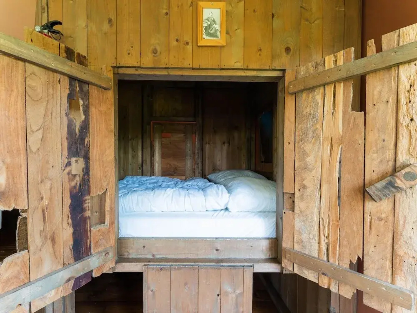 Unique, Comfortable Tent Houses on a Small Holiday Park a 5 Minute Walk From the sea