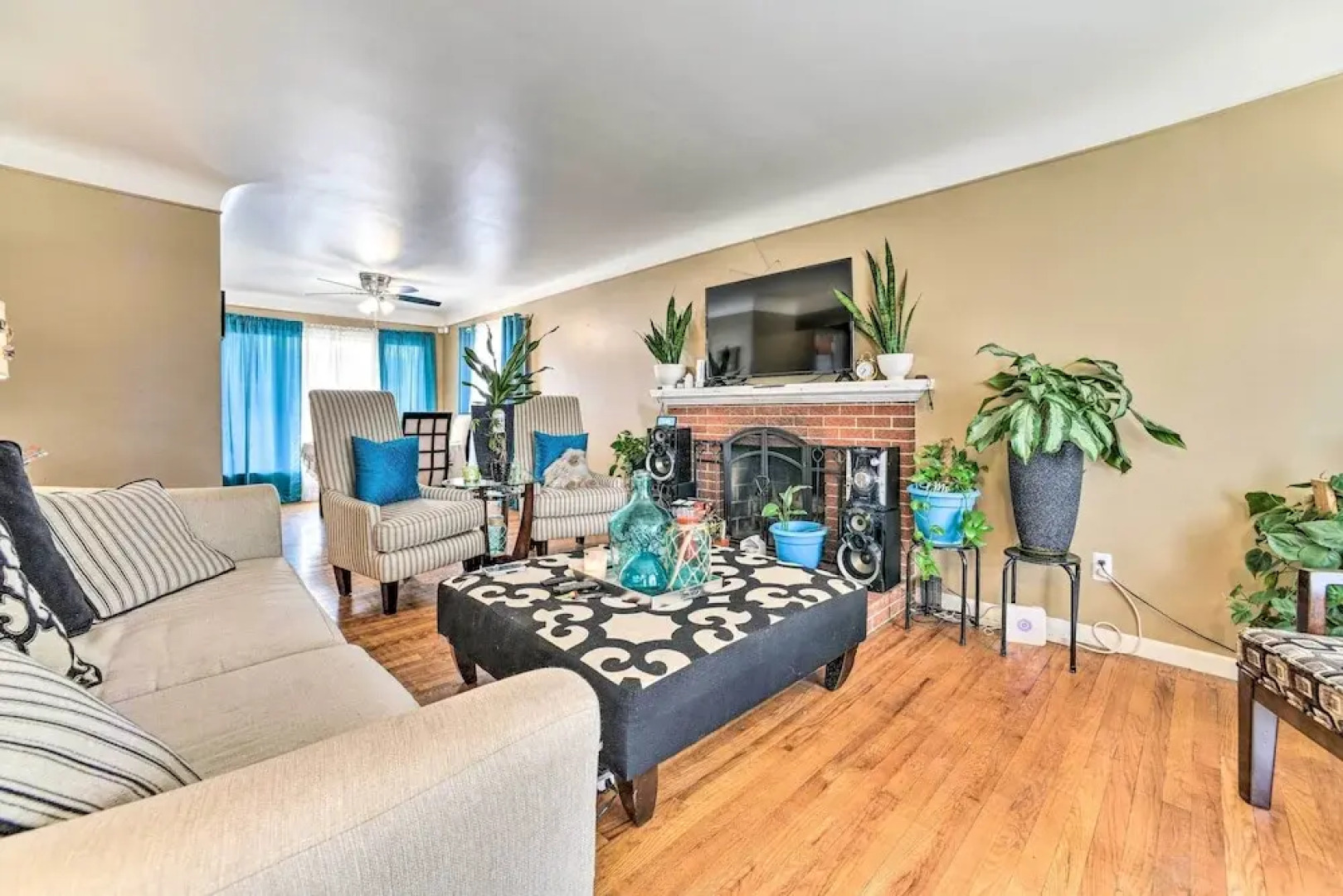 Detroit Home w/ Pool & Yard, 15 Mi to Downtown!