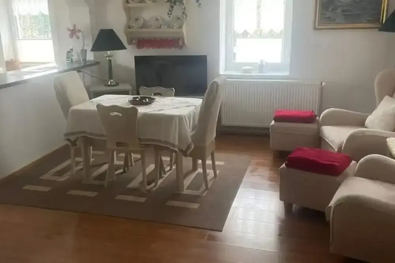 Lodge in Bohemia With Sauna and Bubble Bath