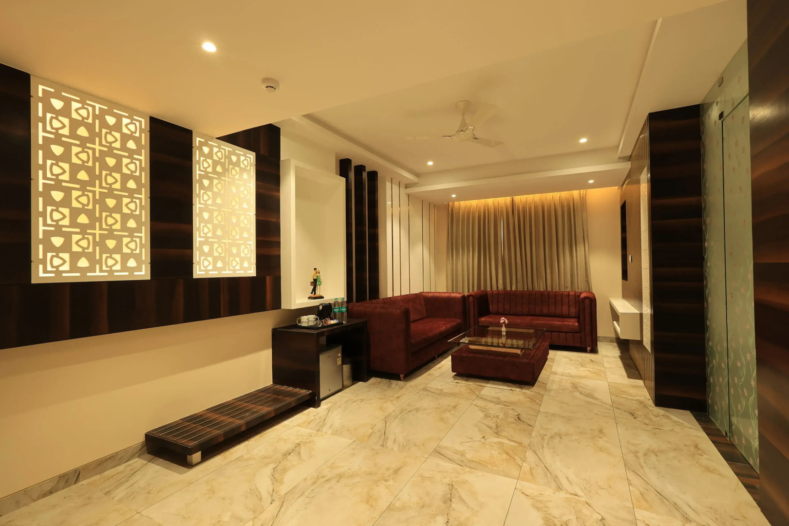 Krishna Hotel And Resort